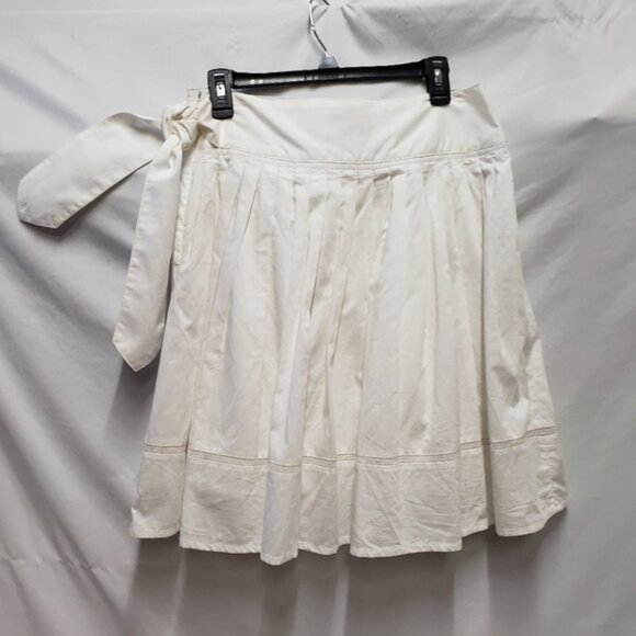 Burberry White Pleated Skirt - Picture 4 of 10